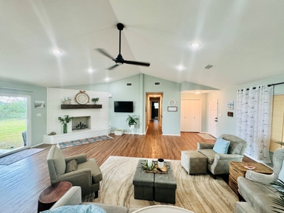 Lake Front To Hilltop Home With Acreage  On Lake Brownwood - image 17
