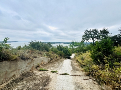 Lake Front To Hilltop Home With Acreage  On Lake Brownwood - image 27