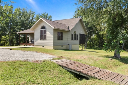 Rustic Retreat In Rural Southern Missouri Ozarks - image 1