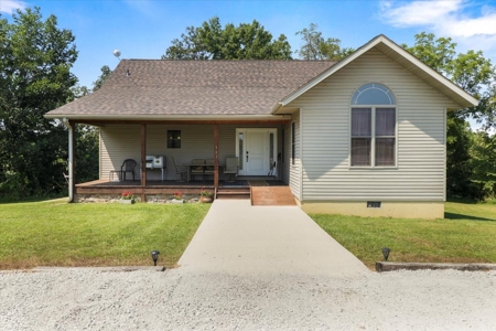 Rustic Retreat In Rural Southern Missouri Ozarks - image 4