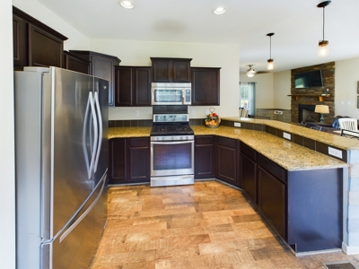 Gorgeous Home in Hickory w/ 3.87+/- Acres - image 10