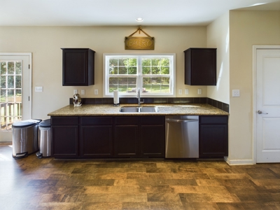 Gorgeous Home in Hickory w/ 3.87+/- Acres - image 11