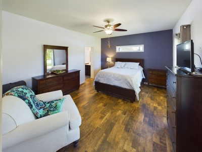 Gorgeous Home in Hickory w/ 3.87+/- Acres - image 5