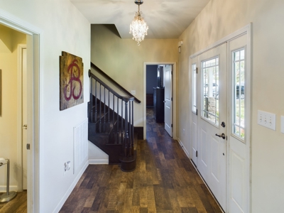 Gorgeous Home in Hickory w/ 3.87+/- Acres - image 2