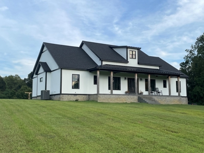 4 bedroom 3 bath country home for sale near Brownsville Ky. - image 1
