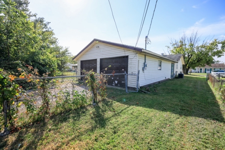 Bloomington, IN Estate Auction – Highland Village Investment - image 19