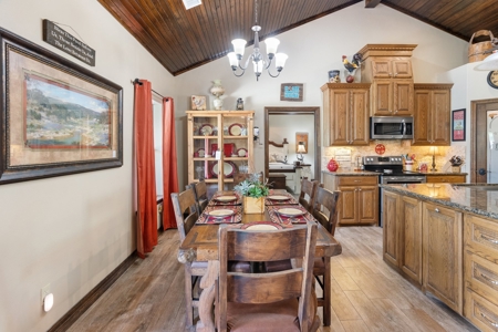 Beautiful 2015 Custom-Built Ranch on 10.72 Acres in Live Oak - image 24