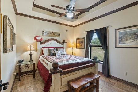 Beautiful 2015 Custom-Built Ranch on 10.72 Acres in Live Oak - image 34