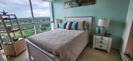 Gorgeous 1 bedroom apartment overlooking the ocean - image 11