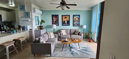 Gorgeous 1 bedroom apartment overlooking the ocean - image 2