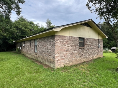 Brick Home for Sale Esto Florida - Handyman Special - image 16
