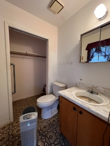 Brick Home for Sale Esto Florida - Handyman Special - image 12