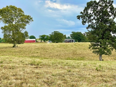 El Dorado Springs, MO County Home and Cattle Ranch for Sale - image 1