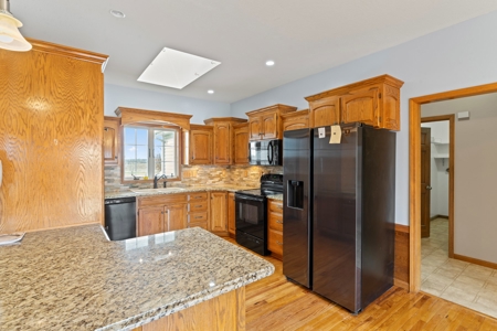 Cameron Country Home & Acreage - Easy Access To I-35 - image 15