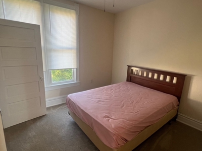 Charming 3-Bedroom Victorian Cottage - image 13