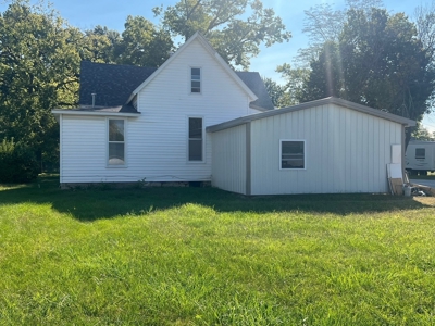 Charming 3-Bedroom Victorian Cottage - image 4