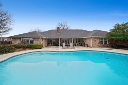 Pryor, OK Home in Town For Sale - image 40