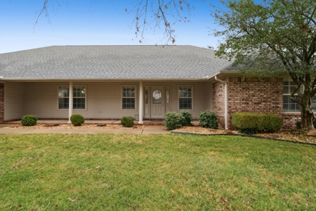 Pryor, OK Home in Town For Sale - image 3