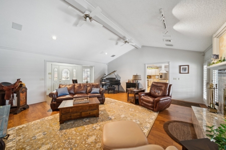 Pryor, OK Home in Town For Sale - image 10