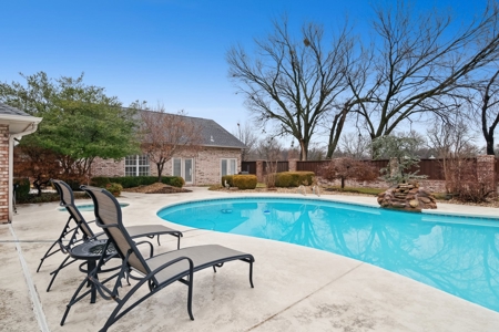 Pryor, OK Home in Town For Sale - image 38