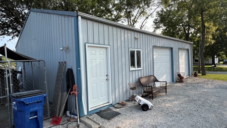 Ranch Home on Small Acreage - image 7