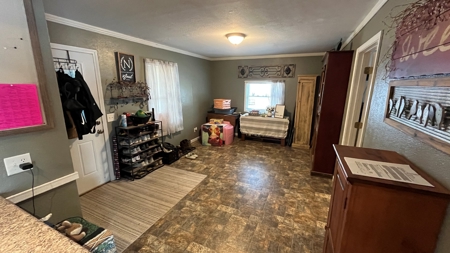 Ranch Home on Small Acreage - image 19