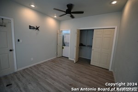 House for Sale in Floresville - image 6