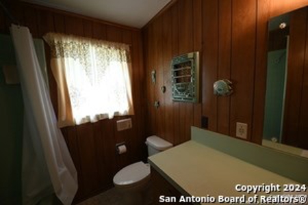 Investment Property For Sale in Floresville, Texas - image 11