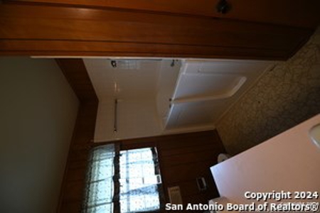 Investment Property For Sale in Floresville, Texas - image 10