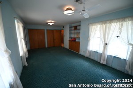 Investment Property For Sale in Floresville, Texas - image 13