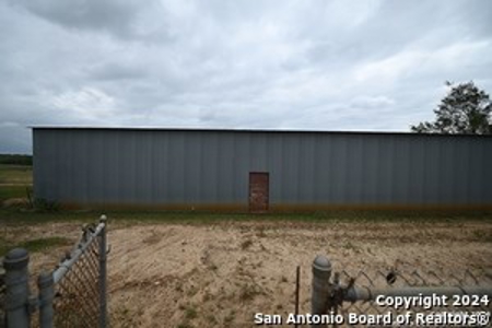 Investment Property For Sale in Floresville, Texas - image 18