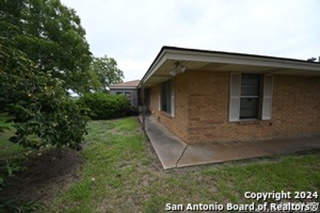 Investment Property For Sale in Floresville, Texas - image 2