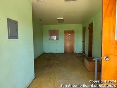 Investment Property For Sale in Floresville, Texas - image 16