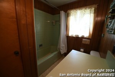 Investment Property For Sale in Floresville, Texas - image 12