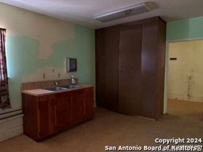 Investment Property For Sale in Floresville, Texas - image 15