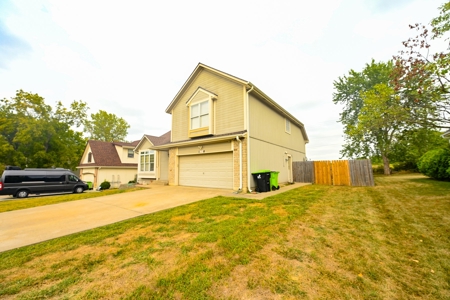 Home for Sale Harrisonville, MO - image 28