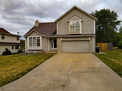 Home for Sale Harrisonville, MO - image 4