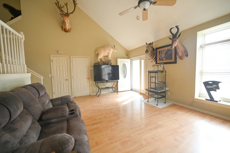 Home for Sale Harrisonville, MO - image 8