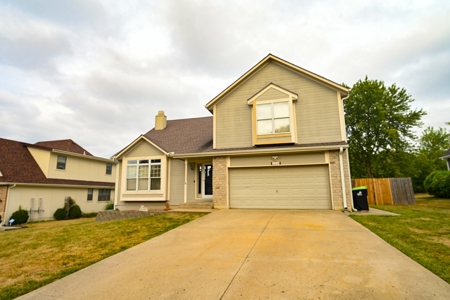 Home for Sale Harrisonville, MO - image 35