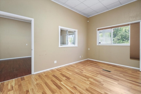 Commercial Office Building - 1006 Nettleton Avenue, Thayer - image 7