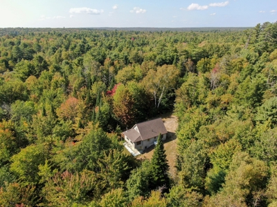 Charming Country Home - image 6