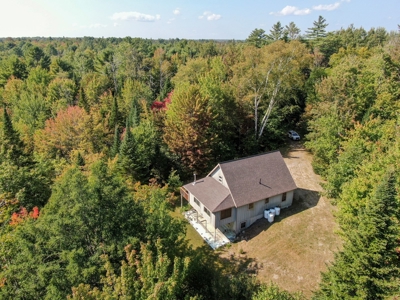 Charming Country Home - image 5