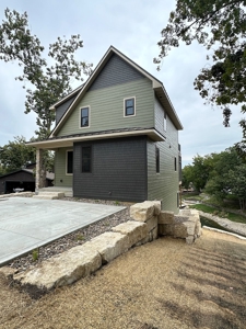 Custom-Built Lakefront Home for Sale by Owners-Move-In Ready - image 26
