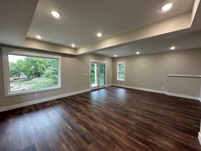 Custom-Built Lakefront Home for Sale by Owners-Move-In Ready - image 11