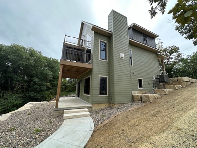 Custom-Built Lakefront Home for Sale by Owners-Move-In Ready - image 23