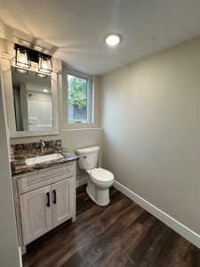 Custom-Built Lakefront Home for Sale by Owners-Move-In Ready - image 15
