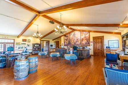 Chaumette Vineyard & Winery in Ste. Genevieve Missouri - image 9