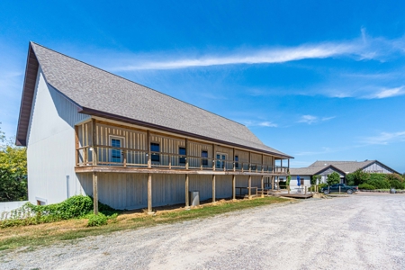 Chaumette Vineyard & Winery in Ste. Genevieve Missouri - image 21
