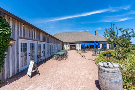 Chaumette Vineyard & Winery in Ste. Genevieve Missouri - image 20