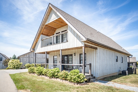 Chaumette Vineyard & Winery in Ste. Genevieve Missouri - image 45